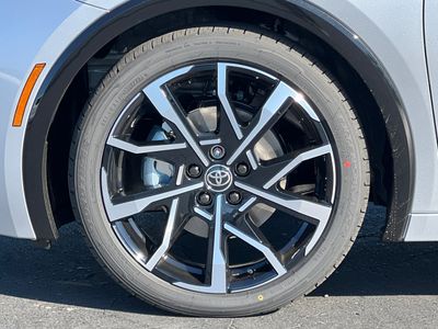 2026 Toyota Prius Plug-in Hybrid — photo 29 view