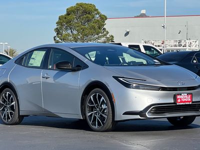 2026 Toyota Prius Plug-in Hybrid — photo 9 view