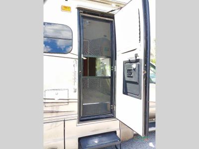 2008 Dynamax Isata 5 - Photo 37