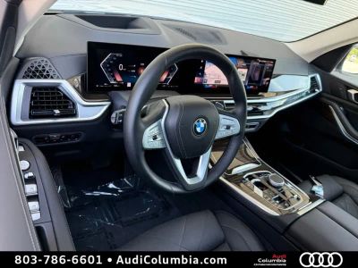 2023 BMW X7 - Photo 3