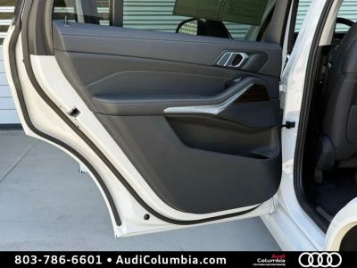 2023 BMW X7 - Photo 24