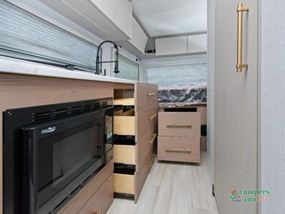 2025 Grand Design Serenova - Photo 21