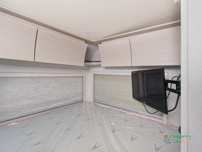 2025 Grand Design Serenova - Photo 25