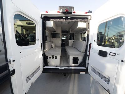 2026 Thor Motor Coach TELLARO - Photo 2