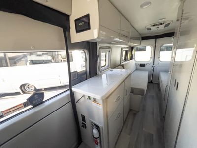 2026 Thor Motor Coach TELLARO - Photo 11