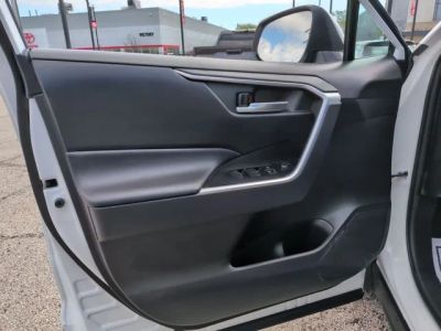 2024 Toyota RAV4 - Photo 14