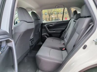 2024 Toyota RAV4 - Photo 10