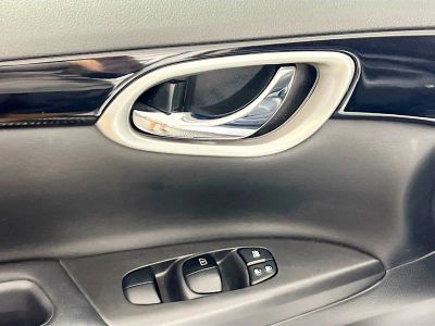 2019 Nissan Sentra — photo 14 view