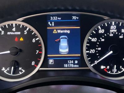 2019 Nissan Sentra — photo 19 view