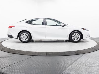 2025 Toyota Camry — photo 12 view