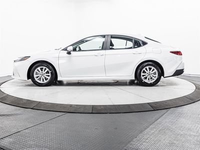 2025 Toyota Camry — photo 7 view