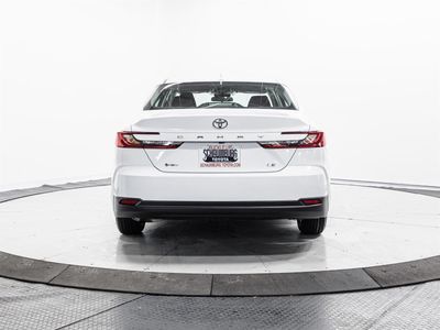 2025 Toyota Camry — photo 9 view