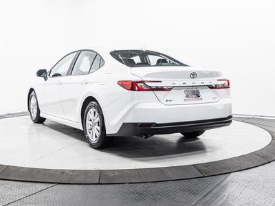 2025 Toyota Camry — photo 8 view