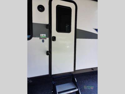 2024 Forest River RV Salem — photo 10 view