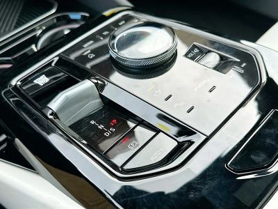 2026 BMW 5 Series — photo 14 view