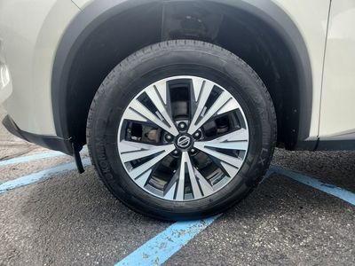 2021 Nissan Rogue SV - Photo 11