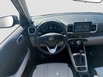 2024 Hyundai Venue — photo 18 view