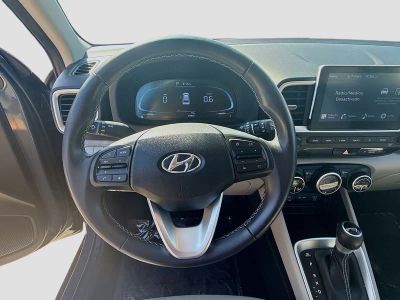 2024 Hyundai Venue — photo 8 view