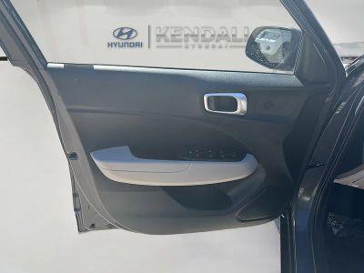 2024 Hyundai Venue — photo 17 view