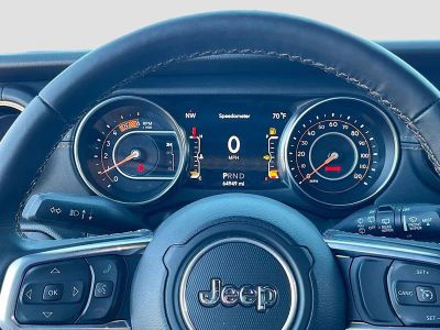2022 Jeep Wrangler — photo 12 view