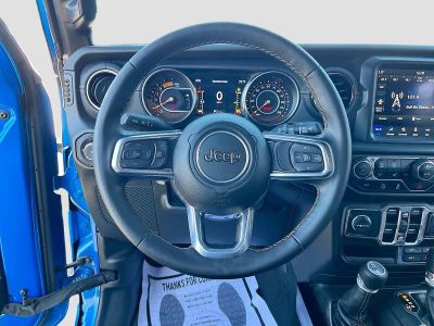 2022 Jeep Wrangler — photo 11 view