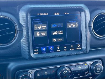 2022 Jeep Wrangler — photo 21 view