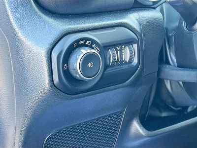 2022 Jeep Wrangler — photo 19 view