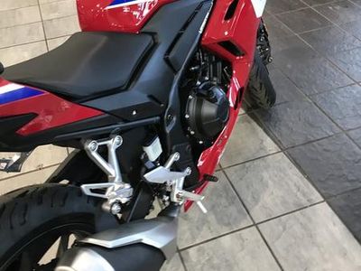 2025 Honda CBR500R — photo 7 view