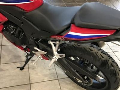 2025 Honda CBR500R — photo 8 view