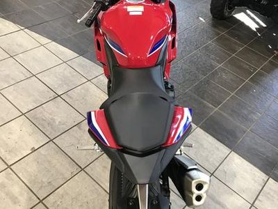 2025 Honda CBR500R — interior view