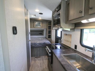 2025 Northwood Nash 17K - Photo 8