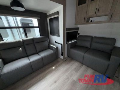 2026 Forest River RV Rockwood Signature - Photo 7