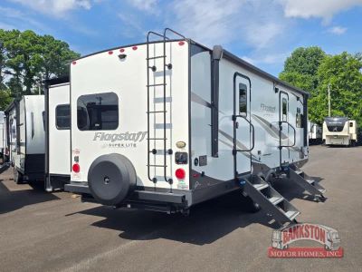 2024 Flagstaff Super Lite 26FKBS — interior view