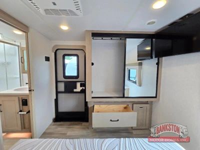 2024 Flagstaff Super Lite 26FKBS — photo 25 view