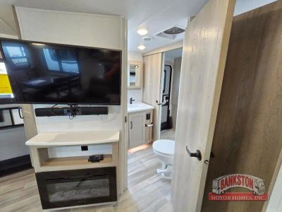 2024 Flagstaff Super Lite 26FKBS — photo 18 view