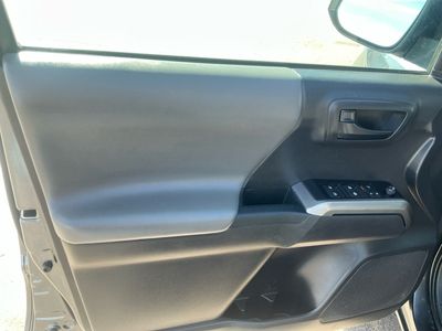 2023 Toyota Tacoma — photo 15 view