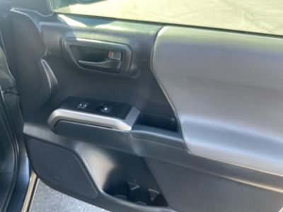 2023 Toyota Tacoma — photo 21 view
