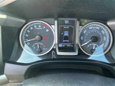 2023 Toyota Tacoma — photo 10 view