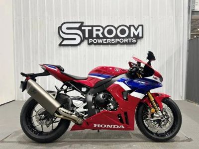 2026 Honda® CBR1000RR-R Fireblade SP — front three-quarter view