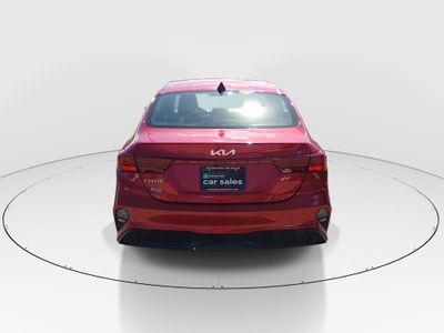 2024 Kia Forte - Photo 6