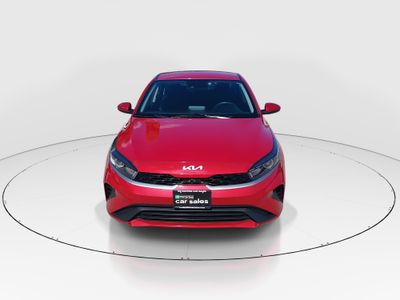 2024 Kia Forte - Photo 2