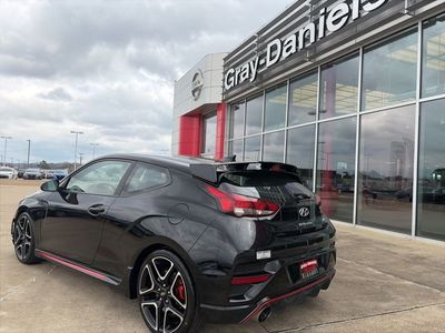 2022 Hyundai Veloster N - Photo 2