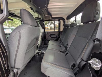 2026 Jeep Gladiator — photo 12 view