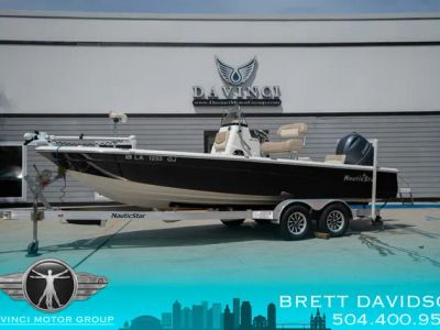 2017 Nauticstar 227 XTS in Black / White — front three-quarter view