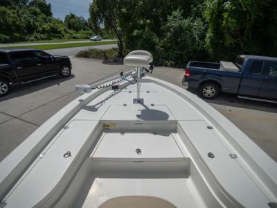 2017 Nauticstar 227 XTS — photo 11 view