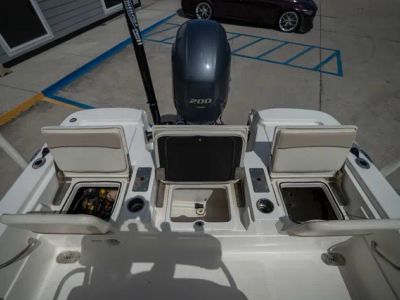 2017 Nauticstar 227 XTS — photo 16 view