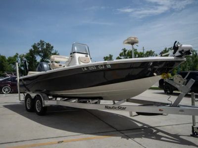 2017 Nauticstar 227 XTS — photo 9 view