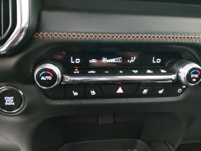 2025 Mazda CX-50 - Photo 13