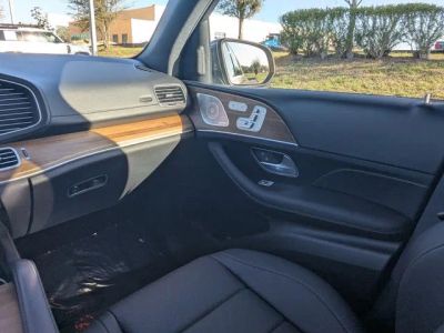 2025 Mercedes-Benz GLS — photo 15 view