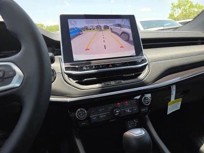 2025 Jeep Compass — photo 21 view